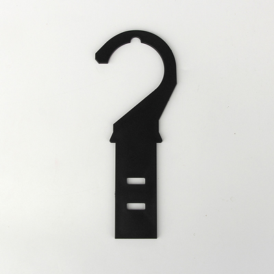 PP مخصص الأسود البلاستيك الحزام عرض هوك شماعات للاستخدام التجزئة